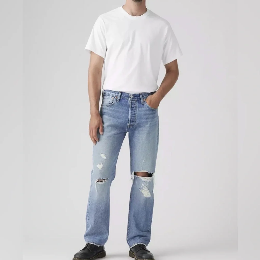 Levi’s 514 Distressed Men's Jeans